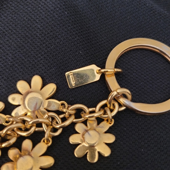 Authentic Coach Flower Key Ring Charming Gold Keychain Fob Enamel Rhinestone - Picture 5 of 8